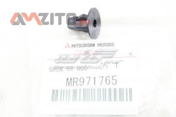MR971765 Mitsubishi clips de fijación, faldilla guardabarro