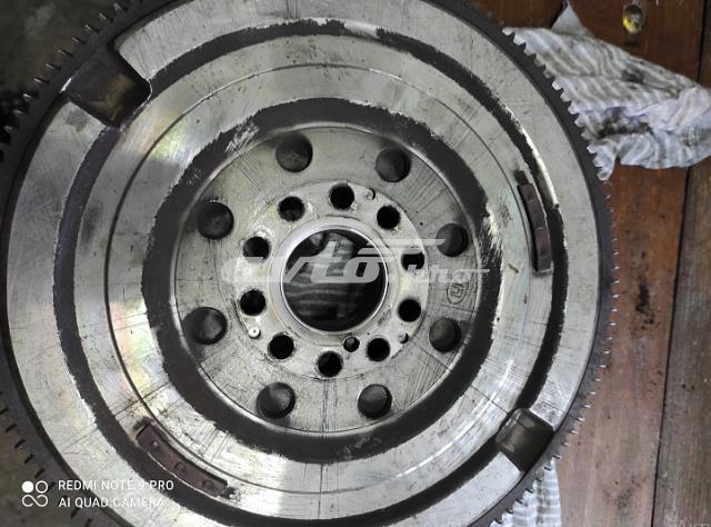 31437538 Volvo Volante de motor