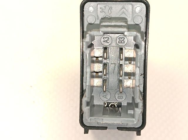 Botón de elevalunas delantero derecho 98016307ZD Peugeot/Citroen