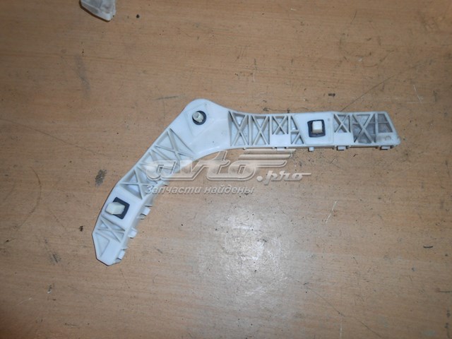 852261AA0A Nissan soporte de parachoques trasero derecho