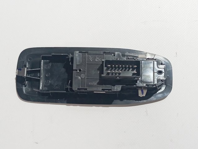 Interruptor de elevalunas delantera izquierda 96751129ZD Peugeot/Citroen