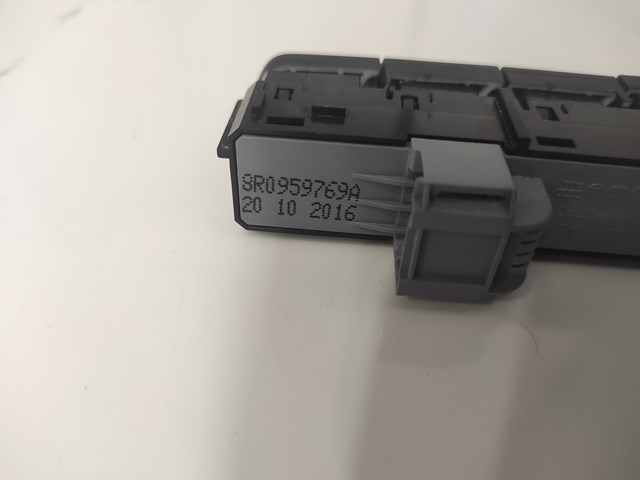 8R0959769A Market (OEM)