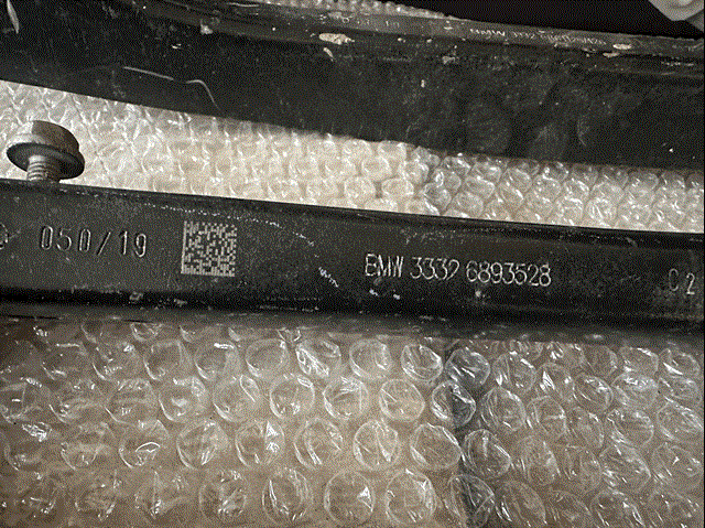 Brazo inferior trasero izquierdo/derecho 33326893528 BMW