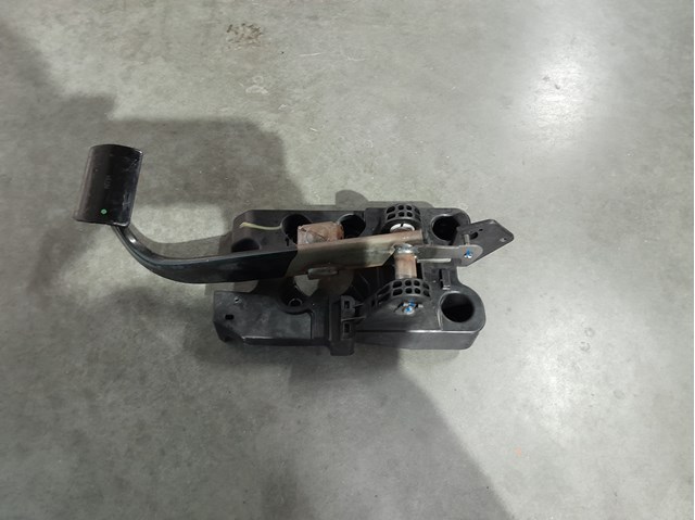 42352378 General Motors pedal de freno