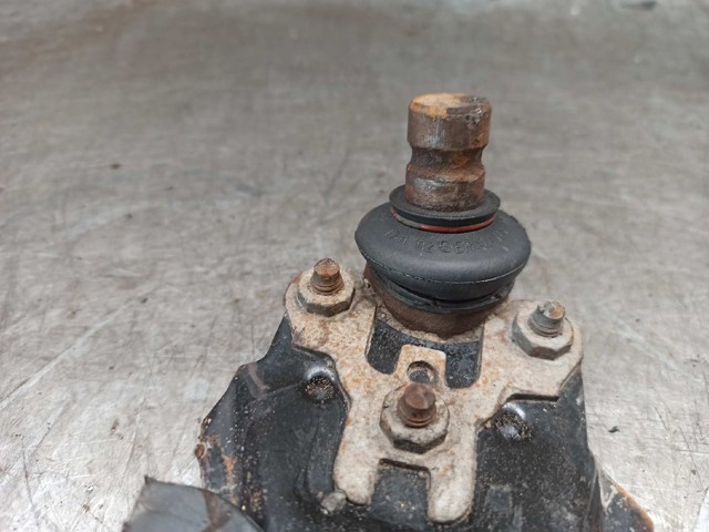 357407158 VAG Brazo inferior derecho de la suspensión delantera