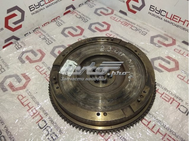 LR122586 Land Rover cubo de rueda delantero