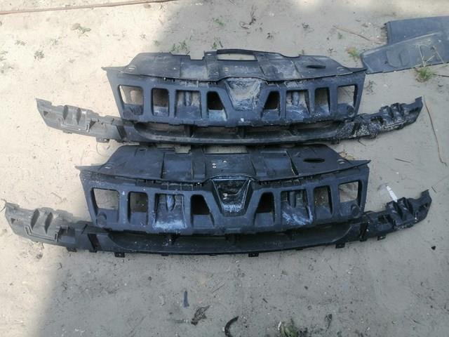 620360001R Renault (RVI) Calandra