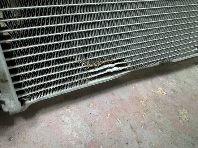 A2475004000 Mercedes Radiador adicional de refrigeración del motor