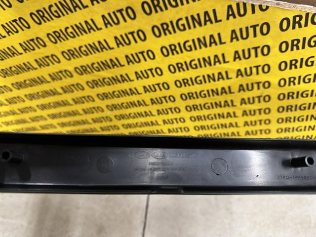 Comprar 865622W000 Hyundai/Kia Rejilla central del parachoques delantero