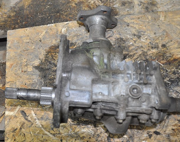 Comprar 8200988056 Renault (RVI) Caja de transferencia