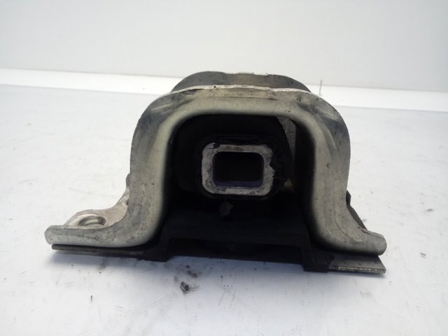 Soporte de motor derecho Magneti Marelli 30607010799