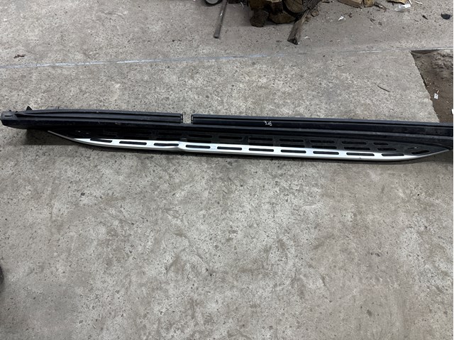 Comprar A1676981601 Mercedes Moldura exterior derecha del umbral