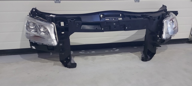 A9078800900 Mercedes Soporte de radiador completo (panel de montaje para foco)