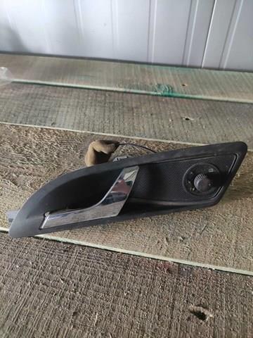 Manija interior izquierda delantera/trasera de puerta VAG 1Z0837247