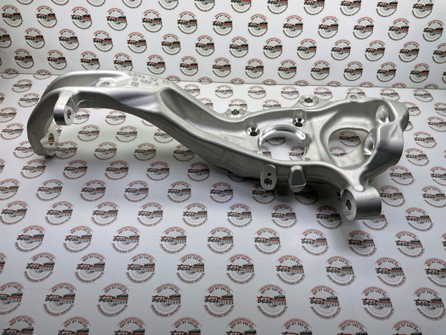 Muñón del eje, soporte de rueda, delantero derecho Mercedes A2963320400