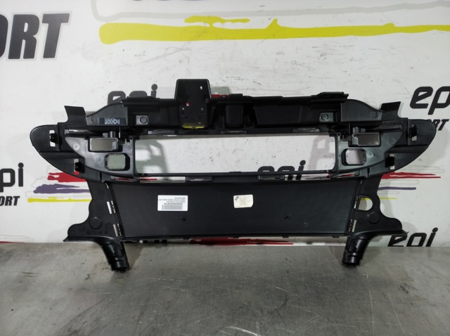 Parachoques delantero, parte superior Mercedes A4516270102 precio, desde 107,40 EUR