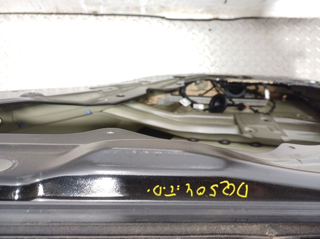 Puerta trasera derecha 77004AT000 Hyundai/Kia