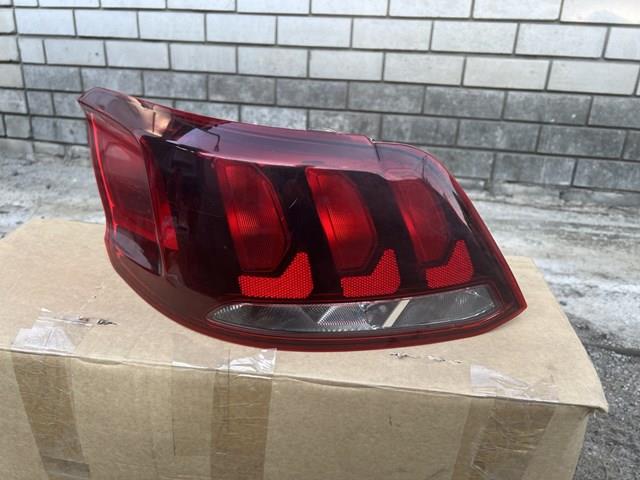 9817301180 Peugeot/Citroen Piloto trasero izquierdo