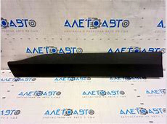 FP7066121 FPS Moldura de puerta delantera izquierda inferior