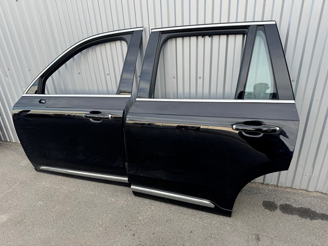 Puerta trasera izquierda Volvo 32321822