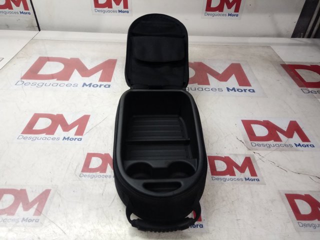 Comprar KE93000100 Nissan/Infiniti Apoyabrazos