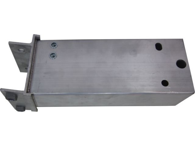 Comprar 622105NA0A Nissan/Infiniti Soporte del refuerzo del parachoques delantero