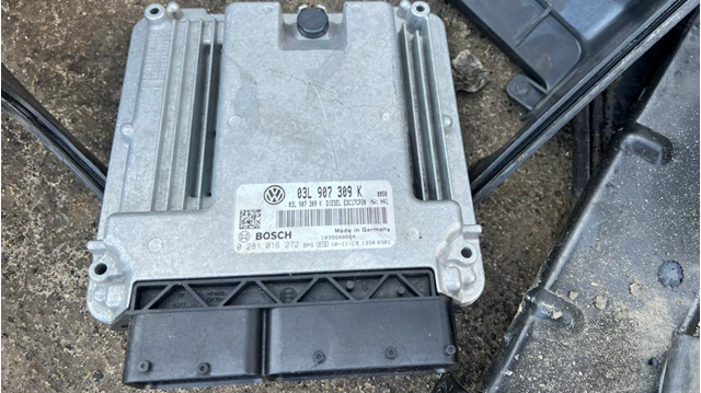 Comprar 03L907309K VAG ECU