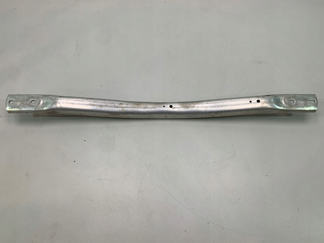 Cubierta superior del panel frontal (soporte del radiador) 7228081 BMW