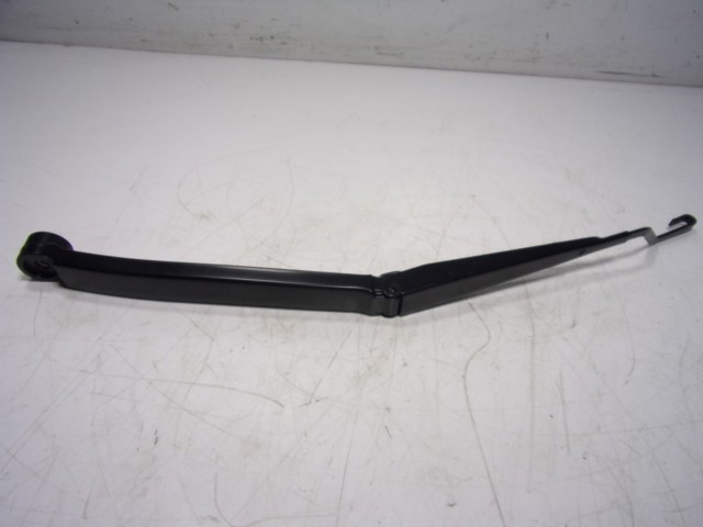 Brazo limpia Toyota Hilux 