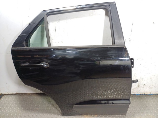 Puerta trasera derecha 77004AT000 Hyundai/Kia