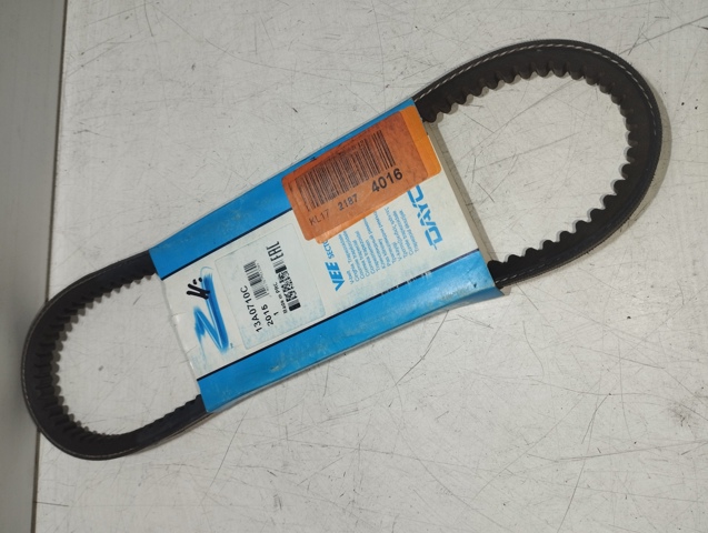 Correa de transmisión trapezoidal Dayco 13A0710C precio, desde 13,04 EUR