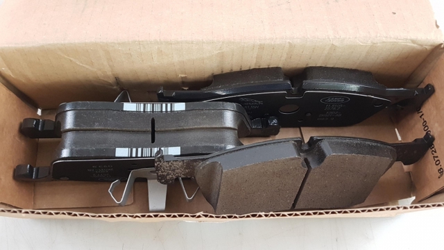 Pastillas de freno delanteras Land Rover LR118006