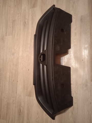 Rejilla delantera Polcar 28U105 precio, desde 64,45 EUR