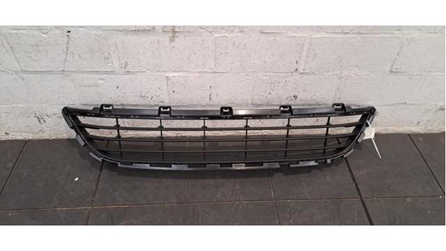 622540275R Renault (RVI) Rejilla inferior del parachoques delantero