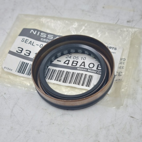 Retén del diferencial del eje delantero Nissan/Infiniti 331144BA0B
