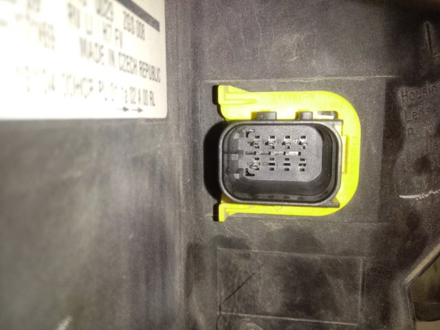 Faro izquierdo A9608200239 Mercedes