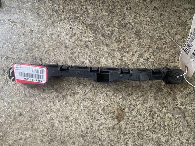 Comprar 71593T7AJ00 Honda Guía derecha del parachoques trasero