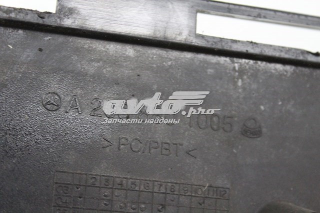 Rejilla del parachoques delantero Mercedes A2038801005 precio, desde 82,85 EUR