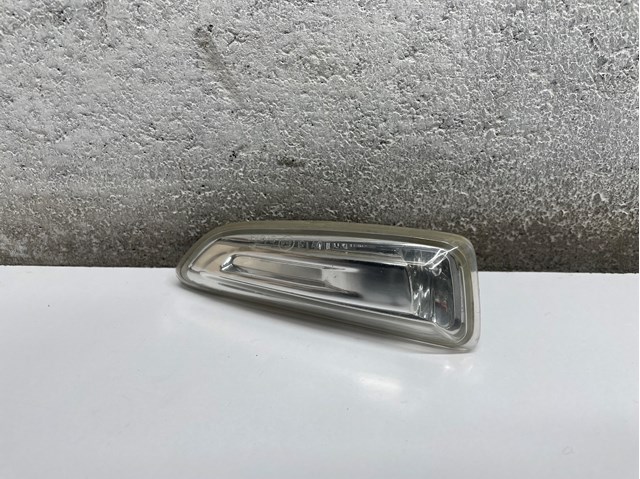 13273104 General Motors Luz intermitente de guardabarros derecho