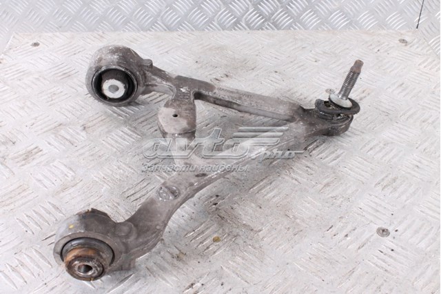 Brazo superior izquierdo de la suspensión trasera C2Z31679 Jaguar