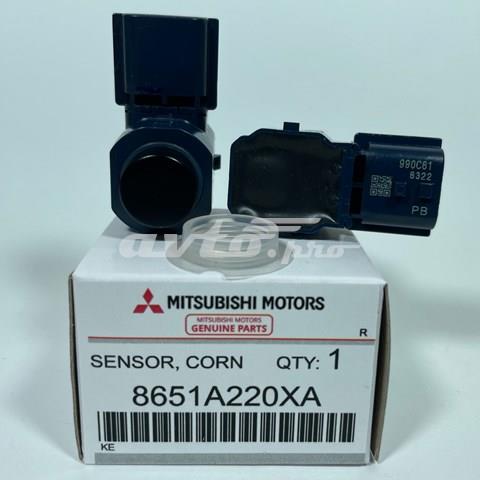 8651A220XA Mitsubishi soporte para sensor de estacionamiento delantero central