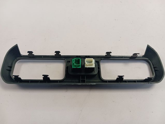 Boton de luz de emergencía para Citroen Berlingo  K9
