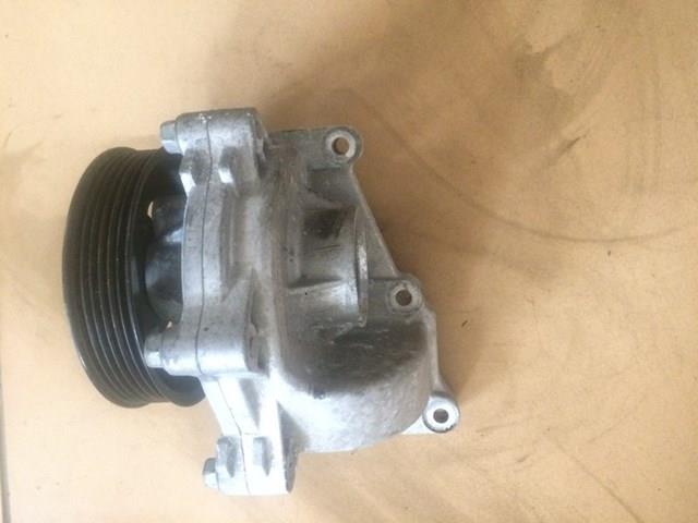 HYUNDAI 252212B700 polea, bomba de agua Hyundai Accent