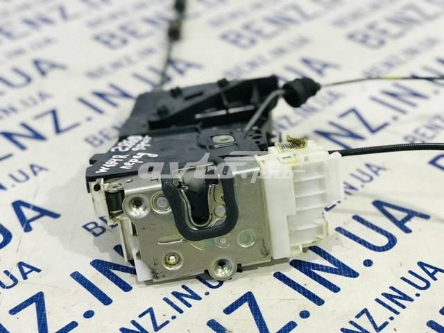 1647202035 Mercedes cerradura de puerta delantera derecha