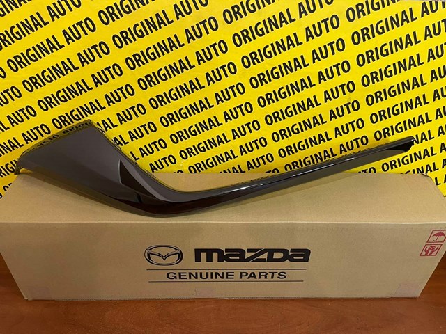 Moldura derecha de la parrilla del radiador KSD5507J0 Mazda
