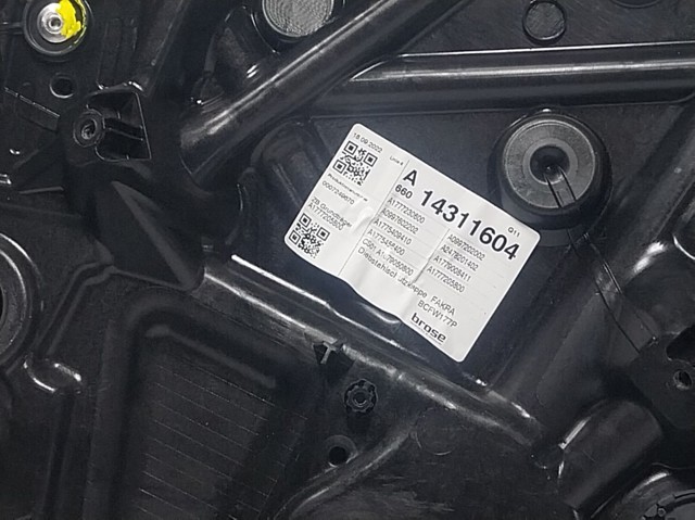 Mecanismo levanta, puerta delantera derecha para Mercedes A  V177