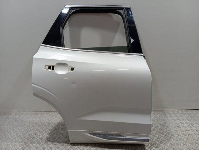 32399082 Volvo Puerta trasera derecha