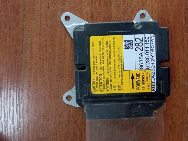 8635A282 Mitsubishi procesador del modulo de control de airbag