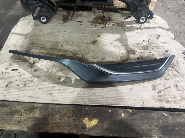 Moldura de faro antiniebla 31353654 Volvo
