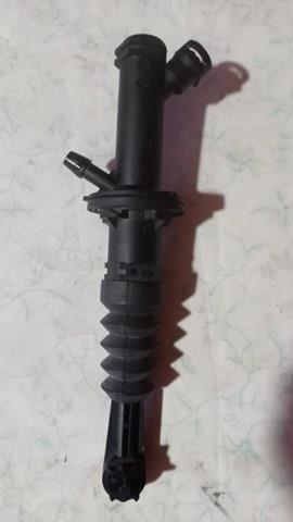 Cilindro maestro de embrague 306101808R Renault (RVI)